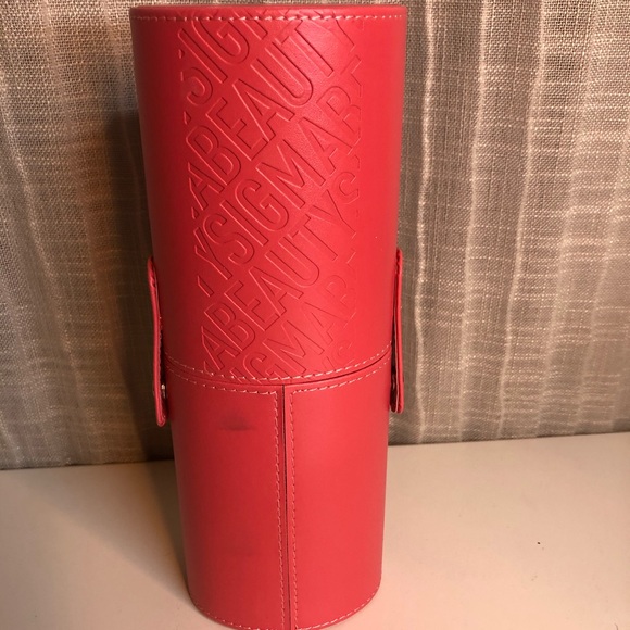 SIGMA Pink travel makeup brush case - Picture 2 of 7